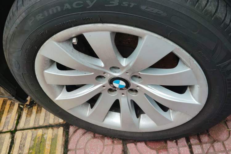 Used BMW 7 Series 2009 740Li Leading Model Right Front Wheel Hub