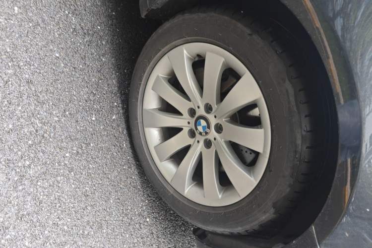 Used BMW 7 Series 2009 740Li Leading Model Right Front Wheel Hub