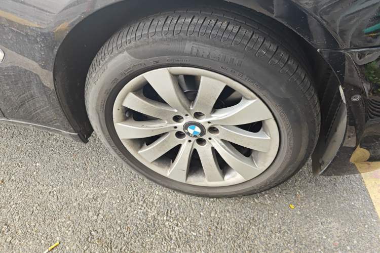 Used BMW 7 Series 2009 740Li Luxury Model Right Front Wheel Hub
