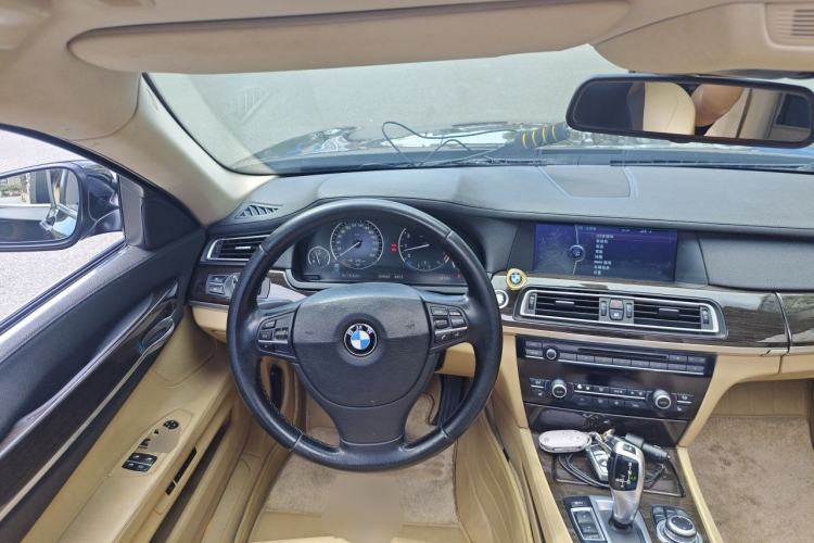 Used BMW 7 Series 2009 740Li Leading Model Steering Wheel