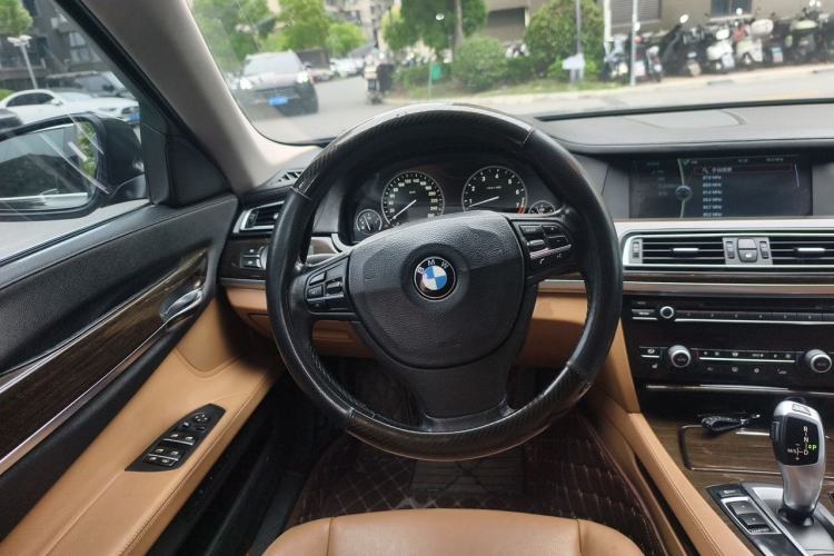 Used BMW 7 Series 2009 740Li Leading Model Steering Wheel