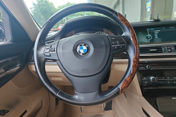 Used BMW 7 Series 2009 740Li Leading Model Steering Wheel