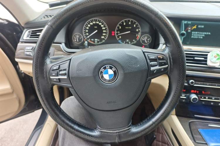 Used BMW 7 Series 2009 740Li Leading Model Steering Wheel