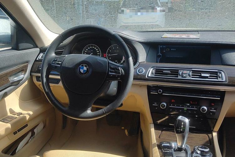 Used BMW 7 Series 2009 740Li Luxury Model Steering Wheel