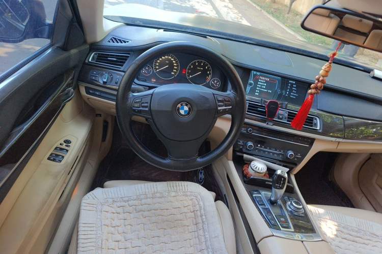 Used BMW 7 Series 2009 740Li Luxury Model Steering Wheel