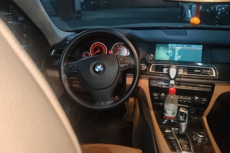 Used BMW 7 Series 2009 730Li Luxury Model Steering Wheel
