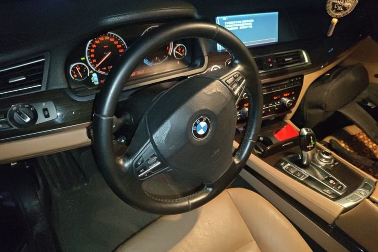Used BMW 7 Series 2009 740Li Leading Model Steering Wheel