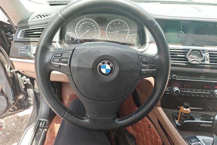 Used BMW 7 Series 2009 730Li Luxury Model Steering Wheel