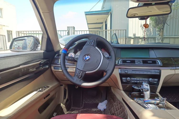 Used BMW 7 Series 2009 750Li Luxury Model Steering Wheel