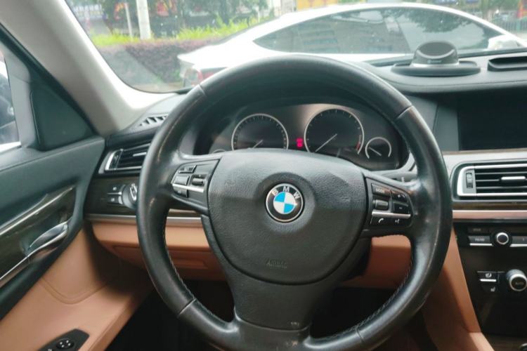 Used BMW 7 Series 2009 740Li Leading Model Steering Wheel