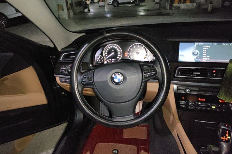 Used BMW 7 Series 2009 740Li Luxury Model Steering Wheel
