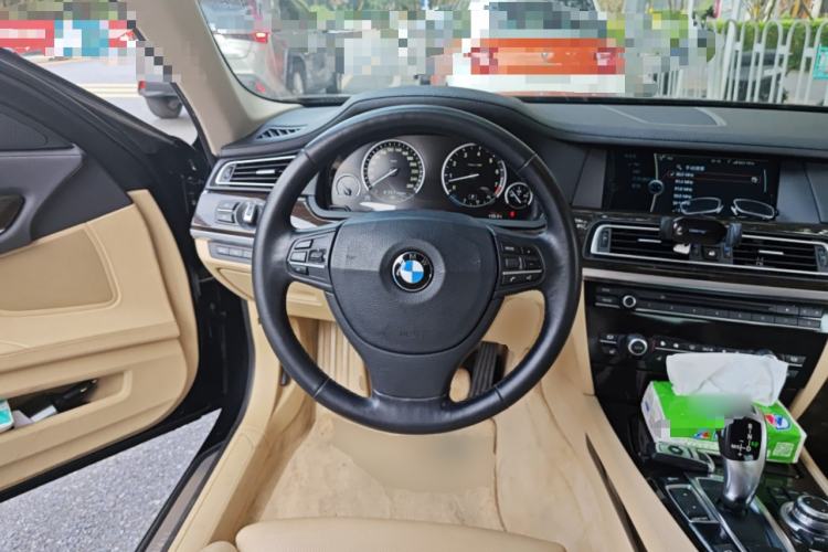 Used BMW 7 Series 2009 740Li Luxury Model Steering Wheel