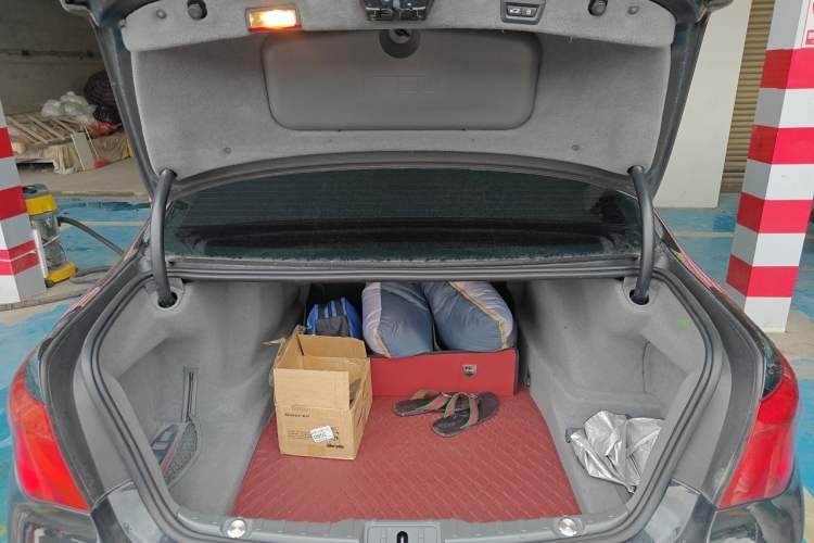Used BMW 7 Series 2009 740Li Leading Model Trunk