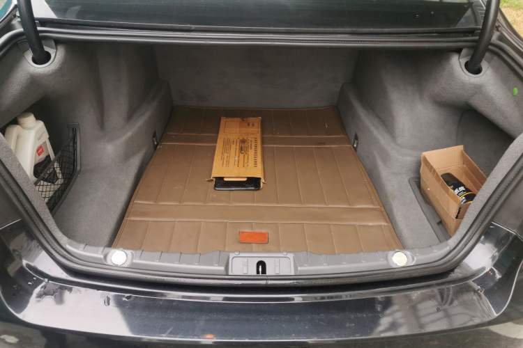 Used BMW 7 Series 2009 740Li Luxury Model Trunk