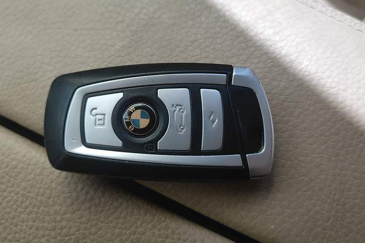 Used BMW 7 Series 2009 740Li Luxury Model Vehicle Key