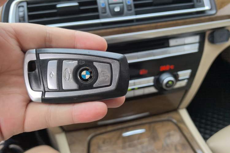 Used BMW 7 Series 2009 740Li Luxury Model Vehicle Key
