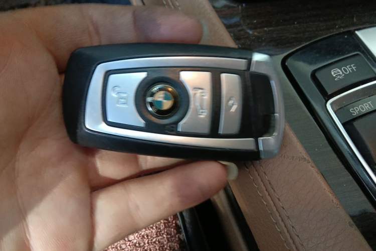 Used BMW 7 Series 2009 730Li Luxury Model Vehicle Key