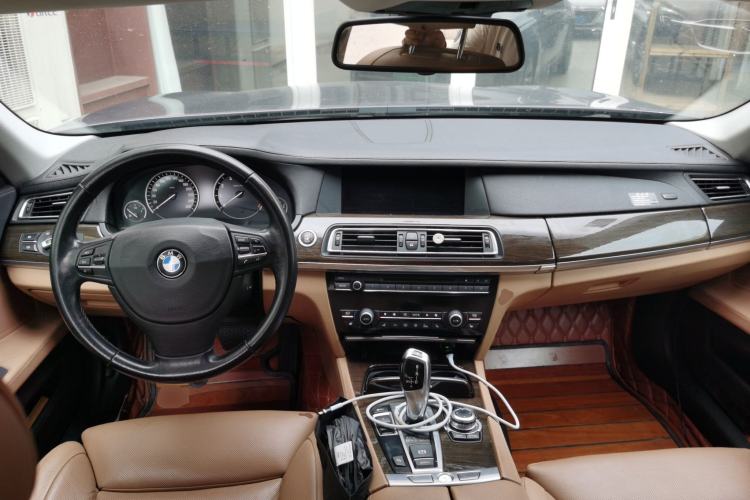 Used BMW 7 Series 2009 730Li Luxury Model Center Console