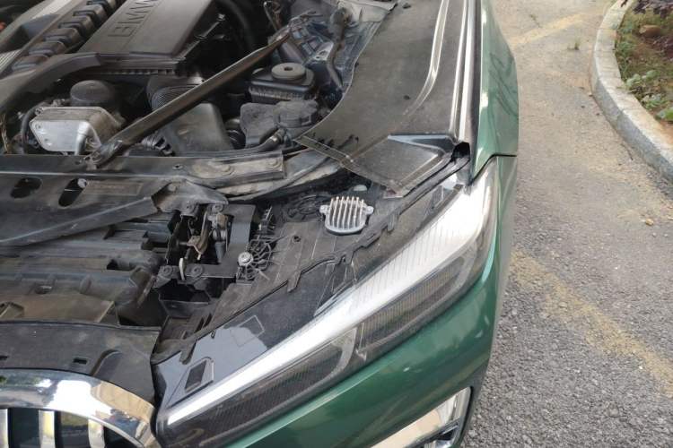 Used BMW 7 Series 2009 740Li Luxury Model Engine Bay Left