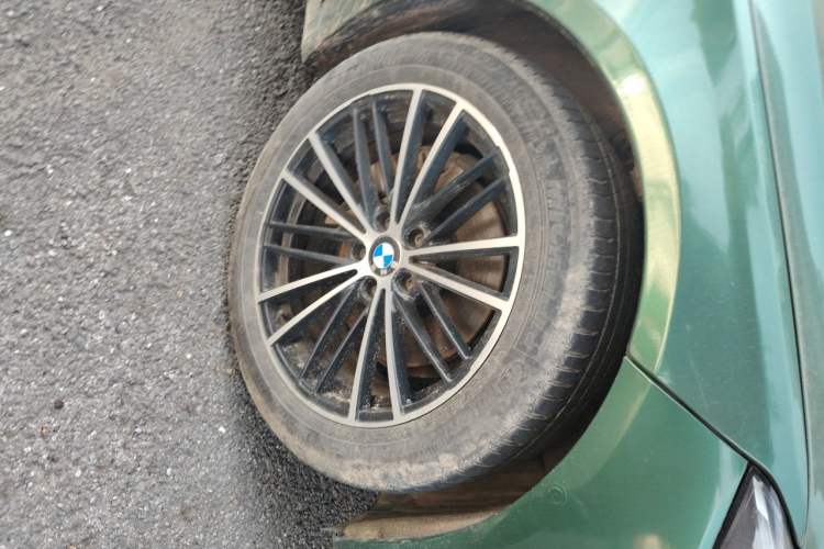 Used BMW 7 Series 2009 740Li Luxury Model Right Front Wheel Hub
