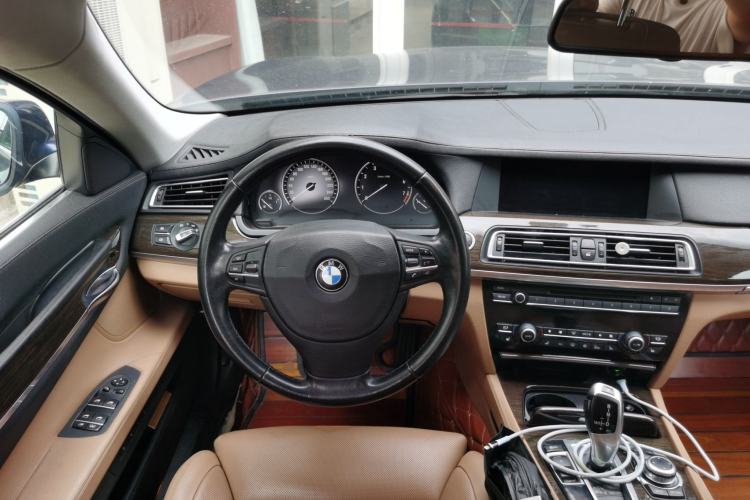 Used BMW 7 Series 2009 730Li Luxury Model Steering Wheel