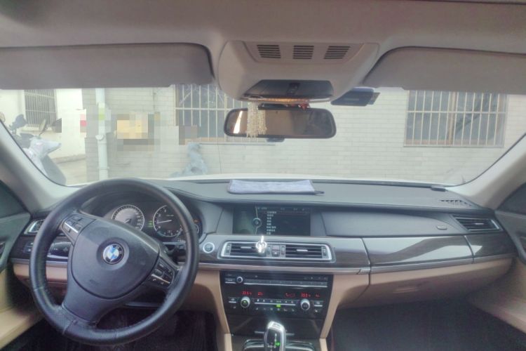 Used BMW 7 Series 2009 730Li Luxury Model Center Console