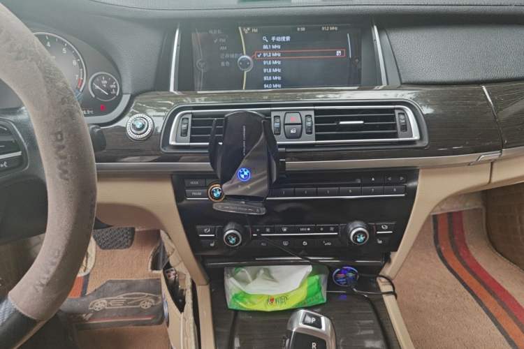 Used BMW 7 Series 2009 730Li Luxury Model Audio And AC Panel
