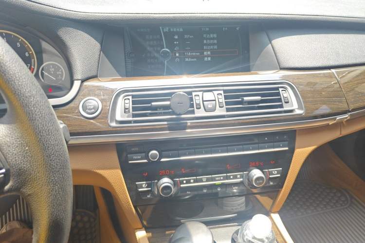 Used BMW 7 Series 2009 740Li Leading Model Audio And AC Panel