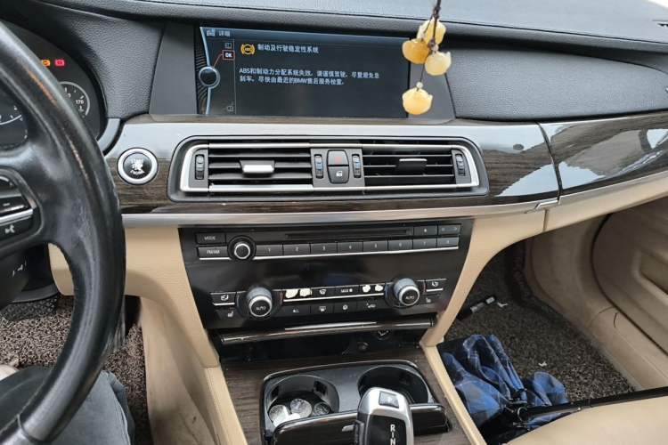 Used BMW 7 Series 2009 740Li Leading Model Audio And AC Panel