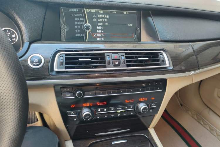 Used BMW 7 Series 2009 730Li Luxury Model Audio And AC Panel