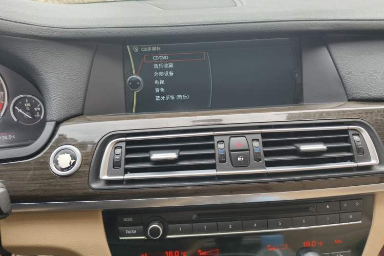 Used BMW 7 Series 2009 740Li Leading Model Audio And AC Panel