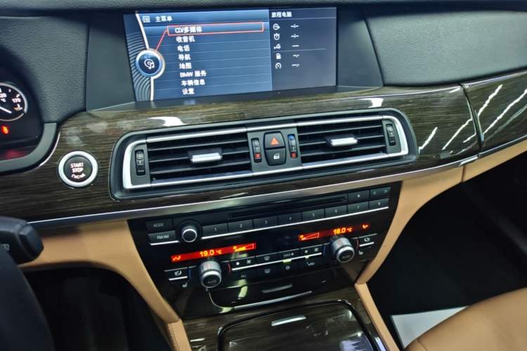 Used BMW 7 Series 2009 730Li Leading Model Audio And AC Panel