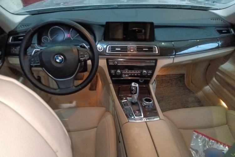 Used BMW 7 Series 2009 730Li Luxury Model Center Console