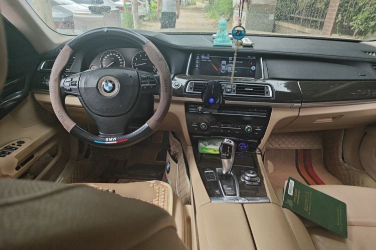 Used BMW 7 Series 2009 730Li Luxury Model Center Console