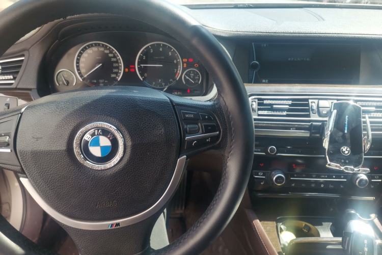 Used BMW 7 Series 2009 730Li Luxury Model Center Console