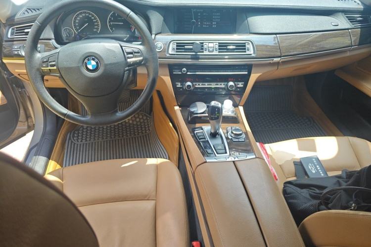 Used BMW 7 Series 2009 740Li Leading Model Center Console