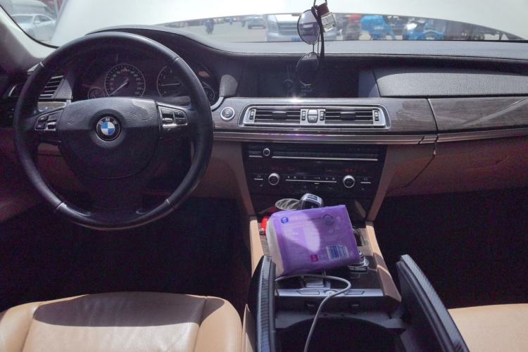 Used BMW 7 Series 2009 730Li Leading Model Center Console