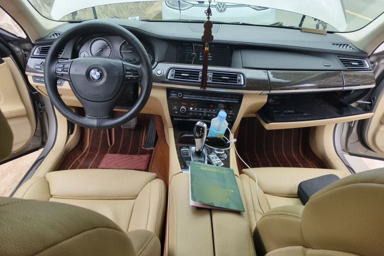Used BMW 7 Series 2009 740Li Leading Model Center Console