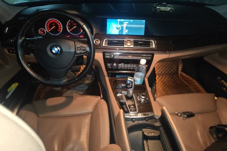 Used BMW 7 Series 2009 740Li Luxury Model Center Console
