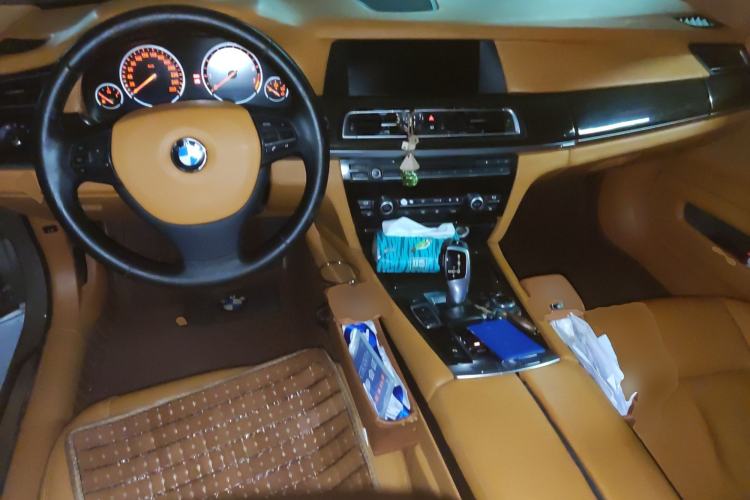 Used BMW 7 Series 2009 740Li Leading Model Center Console