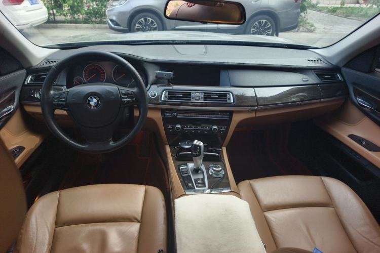 Used BMW 7 Series 2009 740Li Leading Model Center Console