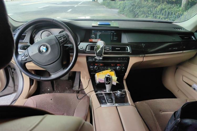 Used BMW 7 Series 2009 740Li Leading Model Center Console