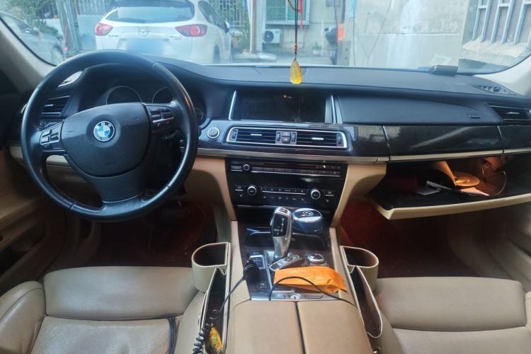 Used BMW 7 Series 2009 730Li Luxury Model Center Console
