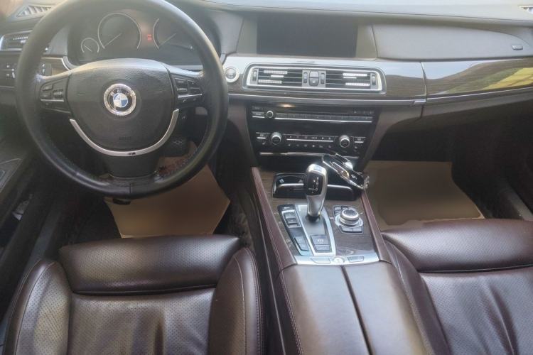 Used BMW 7 Series 2009 730Li Luxury Model Center Console