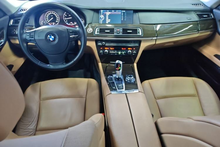 Used BMW 7 Series 2009 730Li Leading Model Center Console