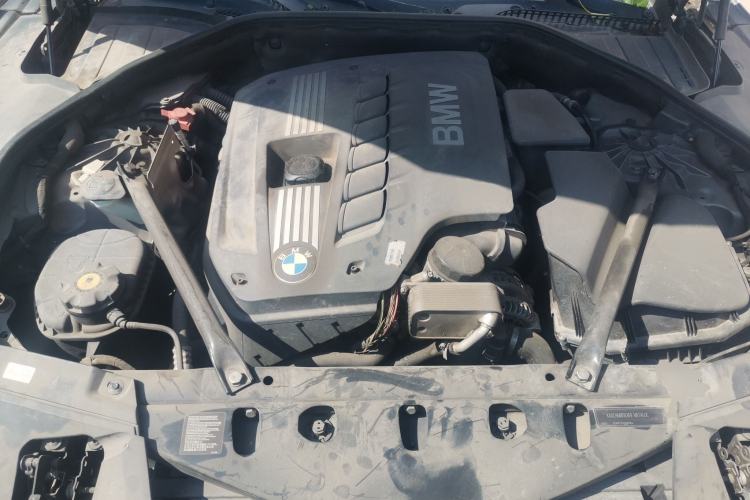 Used BMW 7 Series 2009 730Li Luxury Model Engine Bay