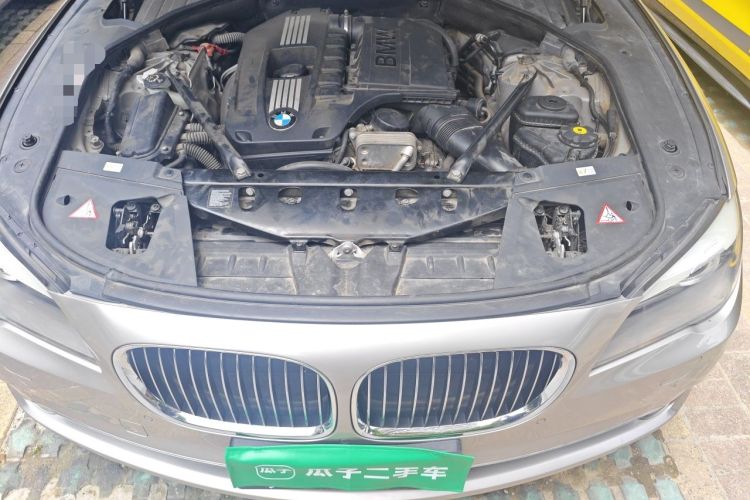 Used BMW 7 Series 2009 740Li Leading Model Engine Bay