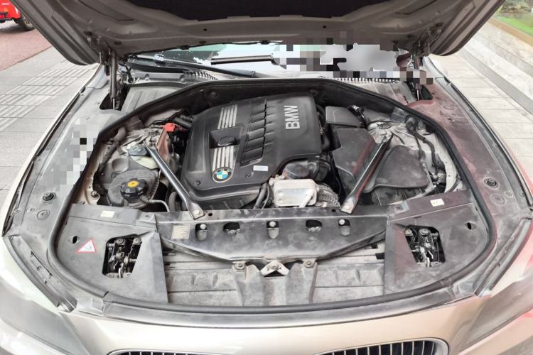 Used BMW 7 Series 2009 730Li Leading Model Engine Bay