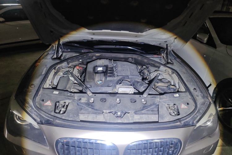 Used BMW 7 Series 2009 740Li Luxury Model Engine Bay