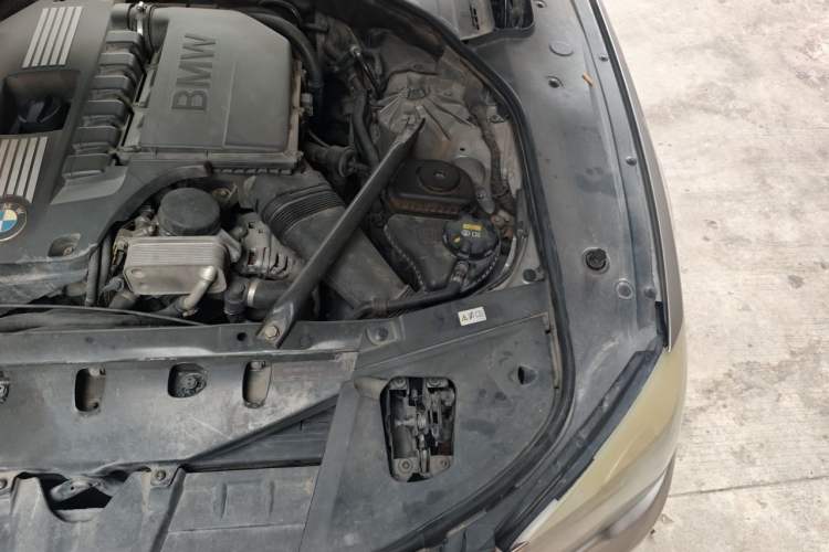 Used BMW 7 Series 2009 740Li Luxury Model Engine Bay Left